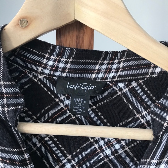 Lord + Taylor Plaid button up blouse Small - Picture 3 of 7